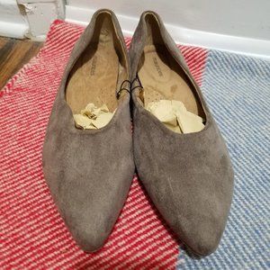 Maurices Brown Flat Pointed Casual Shoes 9.5 NWT Walking Standing Shoes